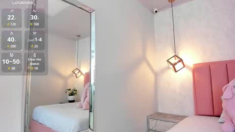  S U N N Y online show from February 22, 2025, 7:47 pm