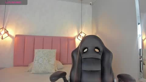  S U N N Y online show from March 26, 2026, 12:55 pm