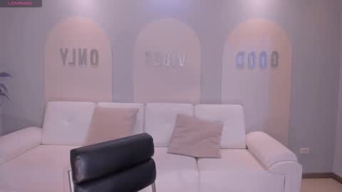 Sunny Rivers online show from October 3, 2025, 6:27 pm