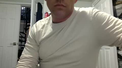 sunrise5555 online show from October 27, 2025, 9:30 pm