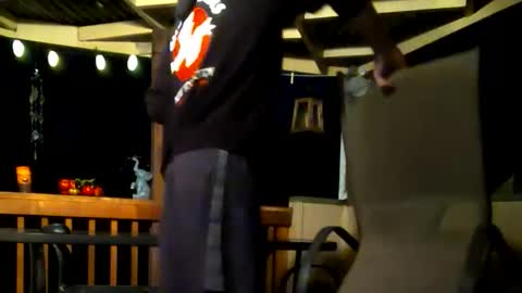 suns0ut_buns0ut online show from October 18, 2025, 1:45 pm