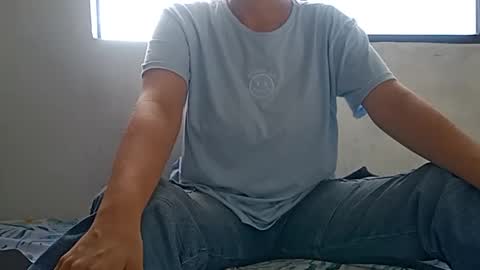 Annie online show from December 6, 2024, 9:13 pm