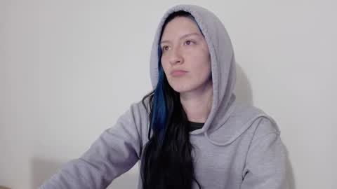 sunshine_girl9 online show from January 13, 2026, 11:21 pm