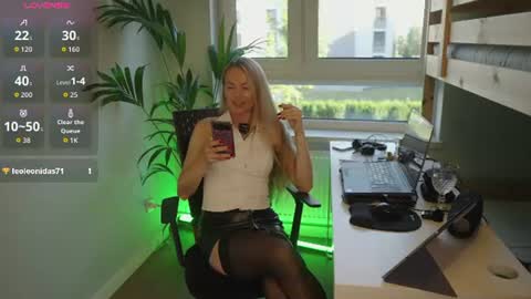 sunshineanna86 online show from June 26, 2026, 3:49 pm
