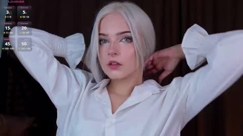 Snapshot of sunshinegirlx chatting on September 23, 2025, 2:47 am Alice online show from September 23, 2025, 2:47 am