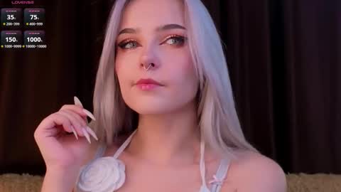 Snapshot of sunshinegirlx chatting on October 19, 2025, 6:25 am Alice online show from October 19, 2025, 6:25 am