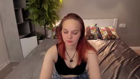 Lola online show from November 13, 2025, 7:57 pm