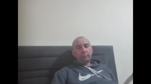 super42835015 online show from January 18, 2026, 6:23 pm