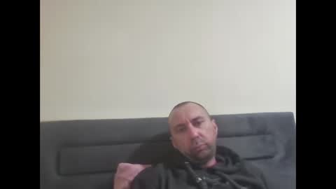 super42835015 online show from April 15, 2026, 5:31 pm