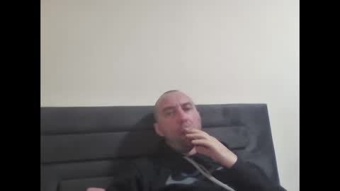 super42835015 online show from April 20, 2026, 5:05 pm