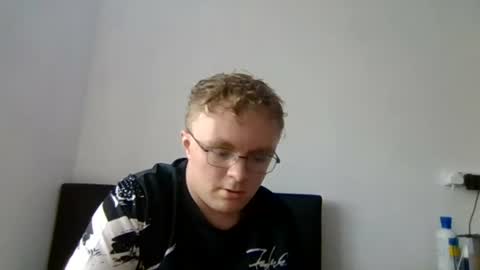 Snapshot of superduperclay chatting on July 17, 2026, 4:34 pm superduperclay online show from July 17, 2026, 4:34 pm