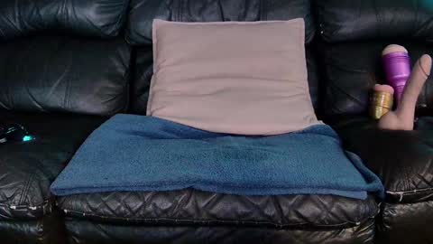 Snapshot of superduty5speed chatting on January 1, 2025, 7:21 pm Thomas online show from January 1, 2025, 7:21 pm