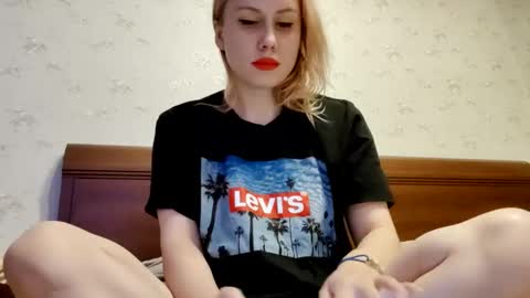 Annie online show from December 7, 2024, 10:45 am