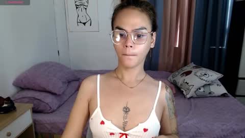 Snapshot of superhotvaleria chatting on February 4, 2026, 1:00 am Im val online show from February 4, 2026, 1:00 am