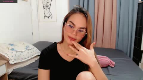 Snapshot of superhotvaleria chatting on April 30, 2026, 1:28 pm Im val online show from April 30, 2026, 1:28 pm