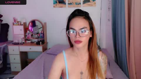 Snapshot of superhotvaleria chatting on May 23, 2026, 12:49 am Im val online show from May 23, 2026, 12:49 am