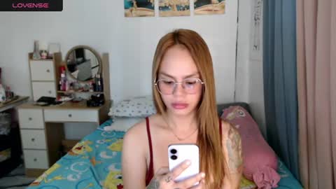 Snapshot of superhotvaleria chatting on June 17, 2026, 12:24 am Im val online show from June 17, 2026, 12:24 am