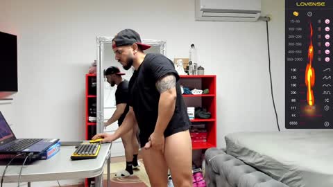 supermanboyxxl online show from January 31, 2025, 9:48 am