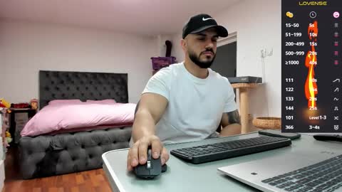 Snapshot of supermanboyxxl chatting on March 2, 2026, 6:47 am supermanboyxxl online show from March 2, 2026, 6:47 am