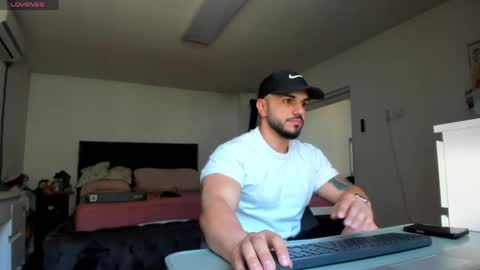 supermanboyxxl online show from April 24, 2026, 5:43 am