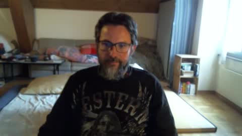 supersquirrel81 online show from October 4, 2025, 12:36 pm