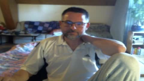 Snapshot of supersquirrel81 chatting on April 24, 2026, 4:20 pm supersquirrel81 online show from April 24, 2026, 4:20 pm