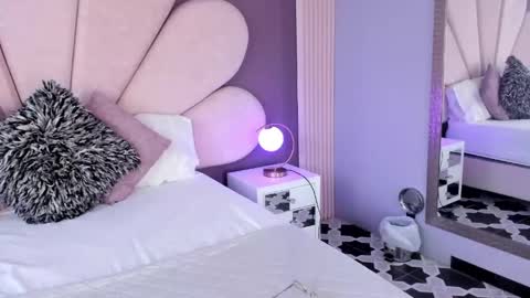 Susann online show from April 18, 2026, 12:20 pm