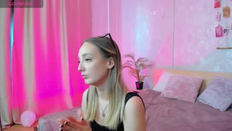 Annie online show from February 14, 2025, 7:17 am