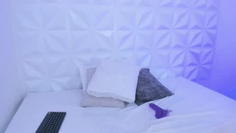 Susan online show from November 14, 2025, 9:02 pm