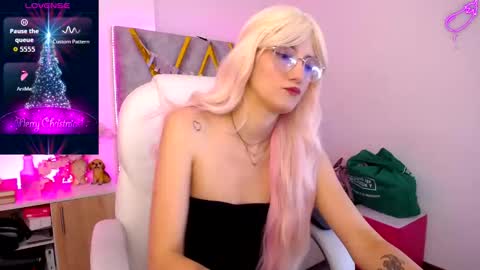 Snapshot of susan_hottye_ chatting on December 15, 2025, 11:36 am Susan online show from December 15, 2025, 11:36 am