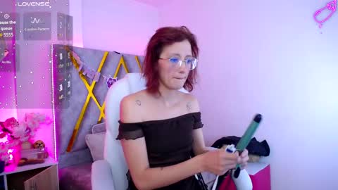 Snapshot of susan_hottye_ chatting on December 21, 2025, 10:33 am Susan online show from December 21, 2025, 10:33 am