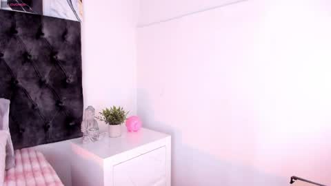  susana  online show from May 19, 2026, 4:08 am