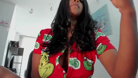 Andrea - Migue online show from December 18, 2024, 4:17 pm