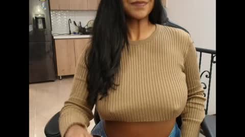 Snapshot of susanrhodes_ chatting on April 24, 2026, 12:18 pm Susan Rhodes online show from April 24, 2026, 12:18 pm