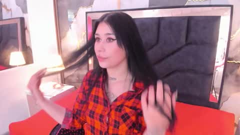 susanvilla online show from February 17, 2026, 8:04 pm