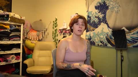   online show from October 22, 2025, 3:45 pm