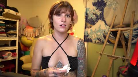   online show from November 7, 2025, 7:58 pm