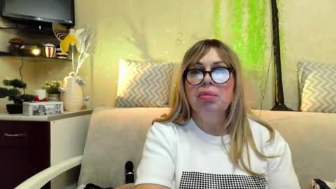 SusiexNoreen online show from March 1, 2026, 3:47 pm