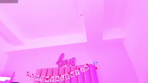 Sussan Nicole  online show from February 25, 2025, 3:16 pm