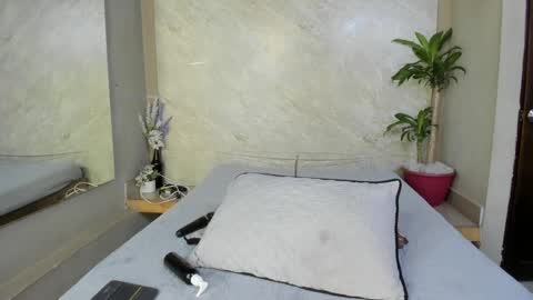 sussanmilf  online show from January 24, 2025, 5:11 pm