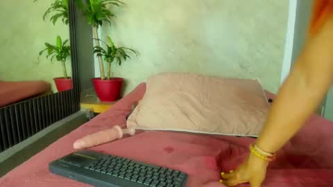 sussanmilf  online show from February 21, 2025, 5:20 pm