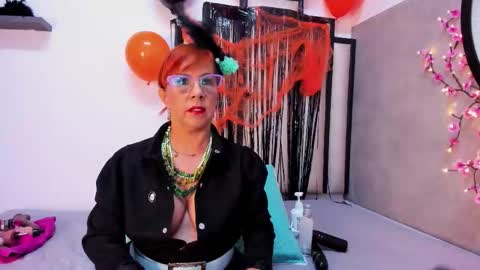 sussanmilf  online show from October 31, 2025, 11:11 am