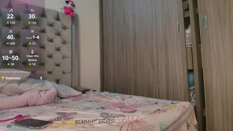 Andrea online show from October 3, 2025, 11:13 pm