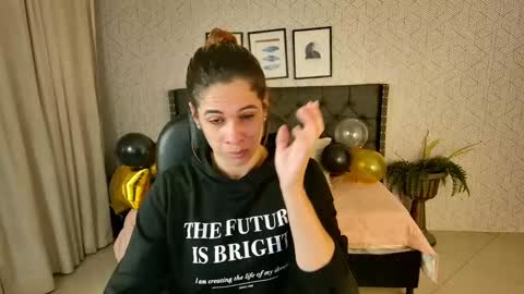   online show from December 22, 2024, 12:27 pm