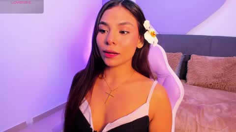 sussy_sweet4u online show from April 19, 2026, 11:31 am