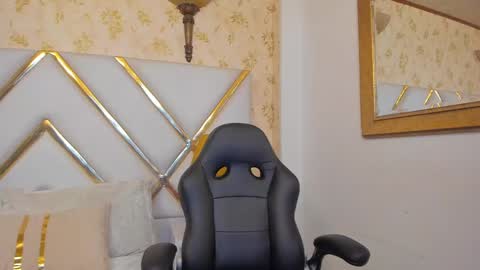 Snapshot of sussyfoxx_ chatting on June 3, 2026, 9:20 pm sussyfoxx_ online show from June 3, 2026, 9:20 pm