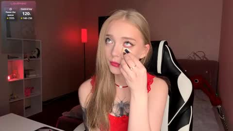 Jessica online show from April 20, 2026, 1:03 pm