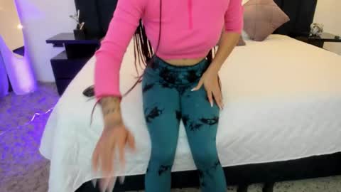 susyy online show from February 15, 2026, 3:36 am