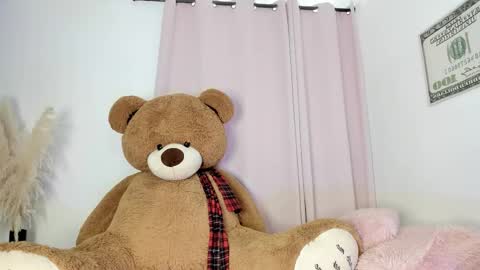 suzan__cooper2 online show from October 29, 2025, 5:36 pm