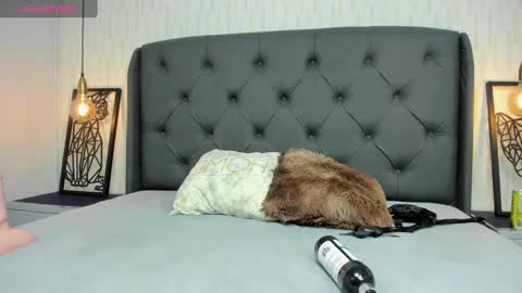 S U Z E T  online show from October 2, 2025, 7:43 pm